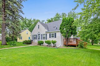 148 5th Avenue N, Hopkins, MN 55343