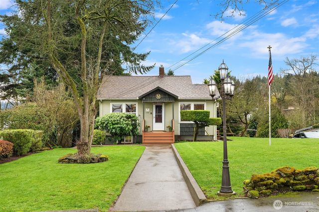 18023 62nd Avenue NE, Kenmore, WA 98028