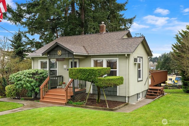 18023 62nd Avenue NE, Kenmore, WA 98028