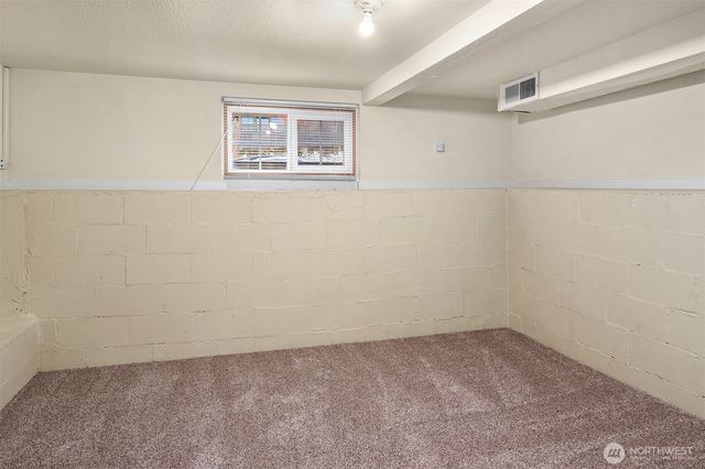 18023 62nd Avenue NE, Kenmore, WA 98028