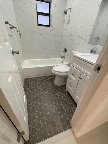 2514 NW 4th Street, Pompano Beach, FL 33069