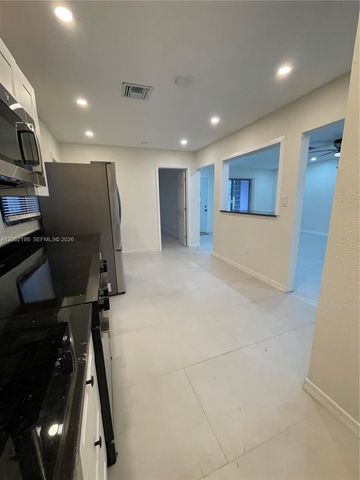 2514 NW 4th Street, Pompano Beach, FL 33069