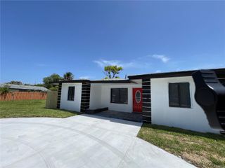 2514 NW 4th Street, Pompano Beach, FL 33069