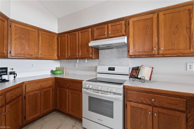 155 Atlantic AVE C2, Hampton, VA 23664