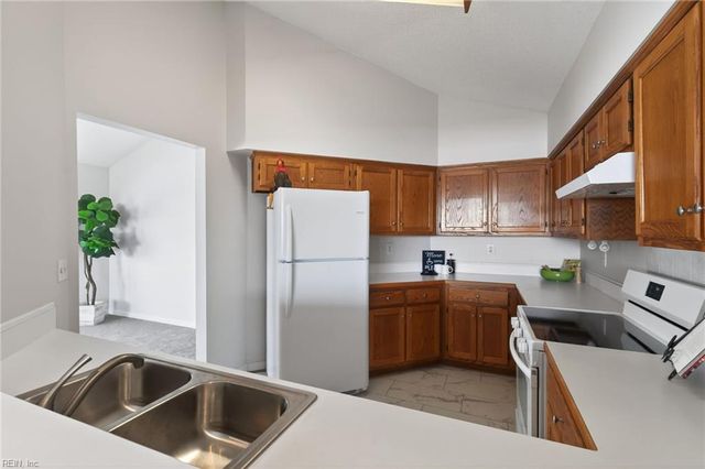 155 Atlantic AVE C2, Hampton, VA 23664