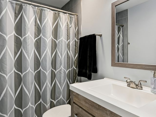 7676 Thistlewood Lane, Frankfort, IL 60423