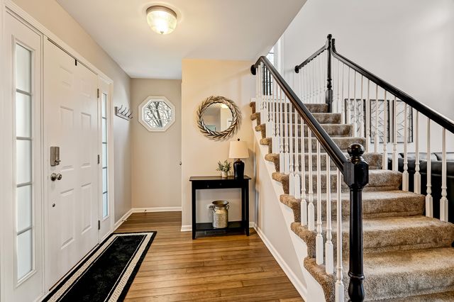 7676 Thistlewood Lane, Frankfort, IL 60423