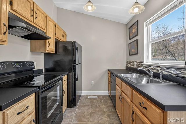 5518 Trail Of Tears, House Springs, MO 63051