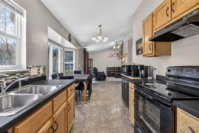 5518 Trail Of Tears, House Springs, MO 63051