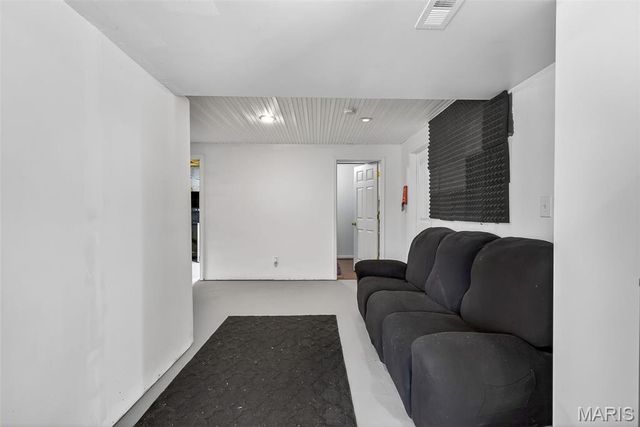 5518 Trail Of Tears, House Springs, MO 63051