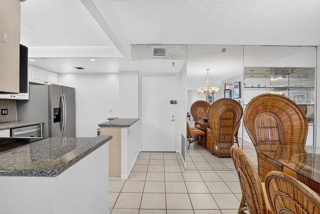 3912 S Ocean Boulevard 501, Highland Beach, FL 33487