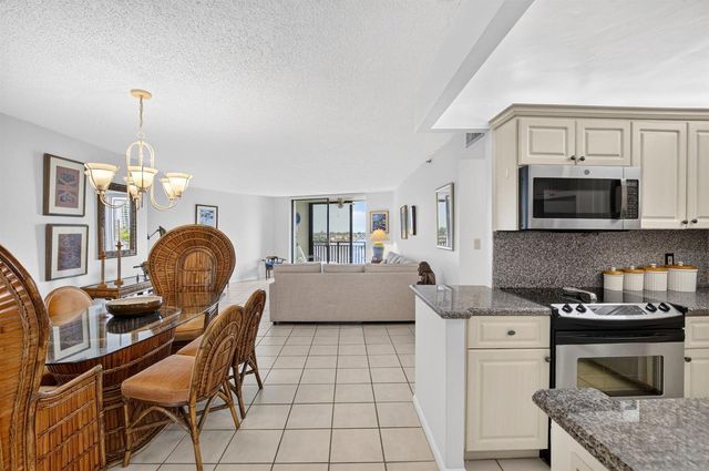 3912 S Ocean Boulevard 501, Highland Beach, FL 33487