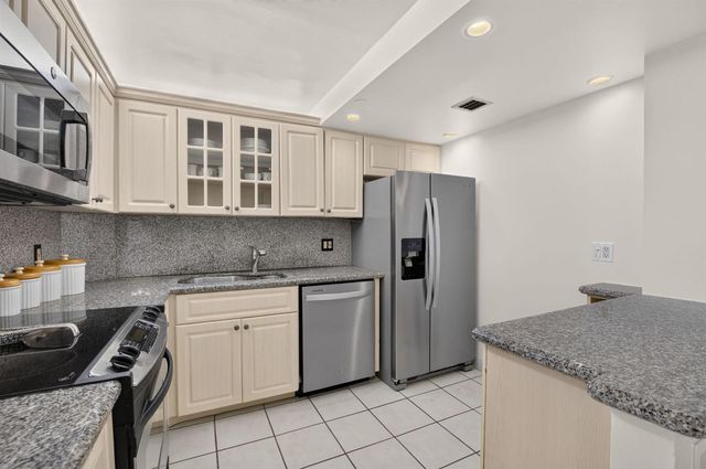 3912 S Ocean Boulevard 501, Highland Beach, FL 33487