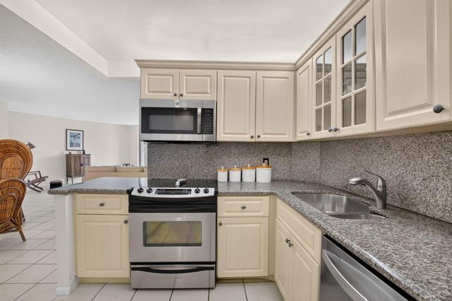 3912 S Ocean Boulevard 501, Highland Beach, FL 33487