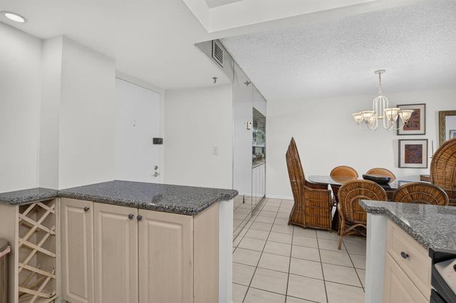 3912 S Ocean Boulevard 501, Highland Beach, FL 33487