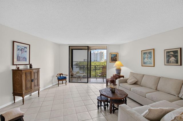 3912 S Ocean Boulevard 501, Highland Beach, FL 33487