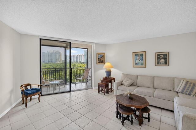 3912 S Ocean Boulevard 501, Highland Beach, FL 33487