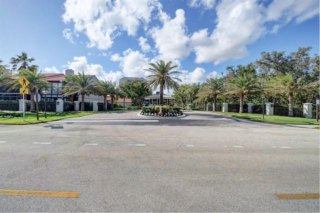3912 S Ocean Boulevard 501, Highland Beach, FL 33487