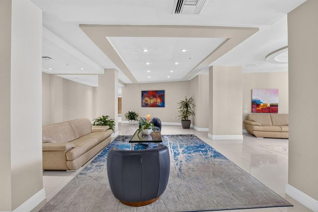 3912 S Ocean Boulevard 501, Highland Beach, FL 33487