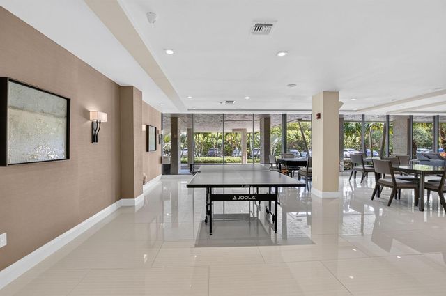 3912 S Ocean Boulevard 501, Highland Beach, FL 33487