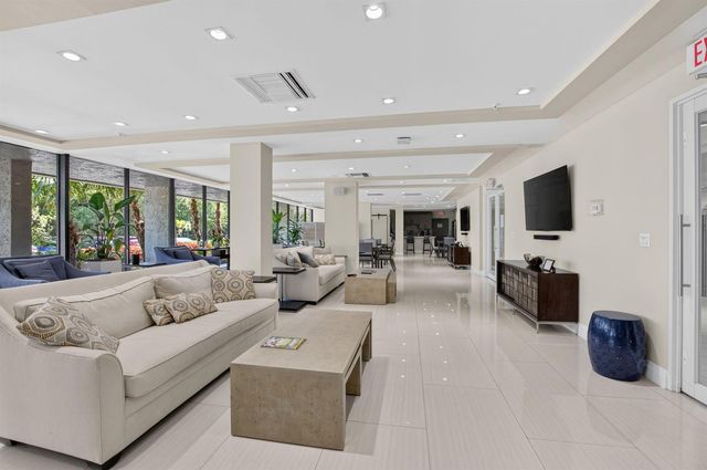 3912 S Ocean Boulevard 501, Highland Beach, FL 33487