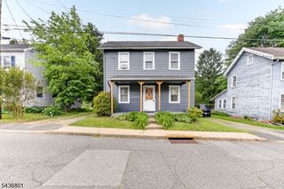 33 West St, Bloomsbury Boro, NJ 08804