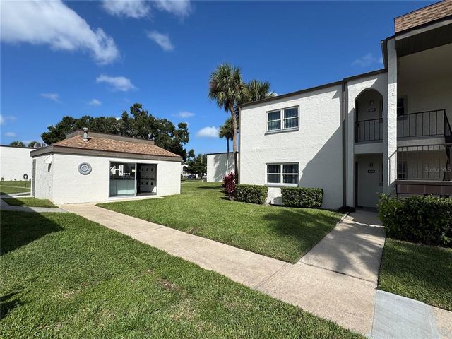 7701 STARKEY ROAD 618, Seminole, FL 33777