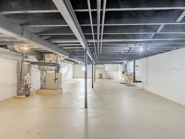 8139 S Exchange Avenue, Chicago, IL 60617