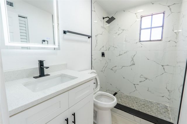 4112 W FAIRVIEW HEIGHTS, Tampa, FL 33616