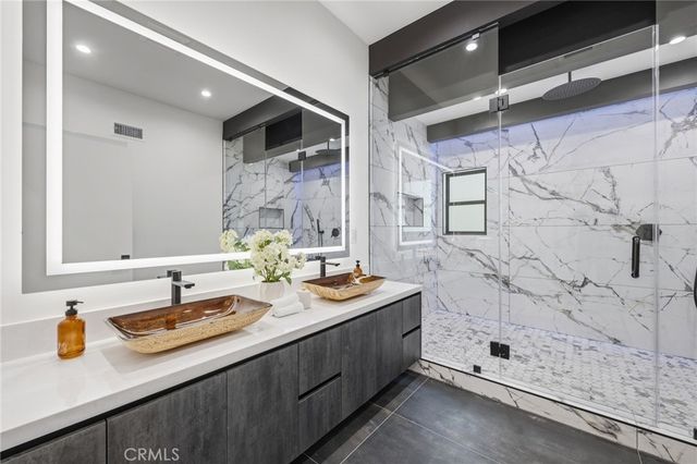 8400 White Oak, Sherwood Forest, CA 91325