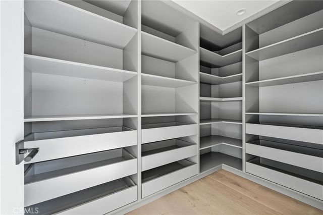 8400 White Oak, Sherwood Forest, CA 91325