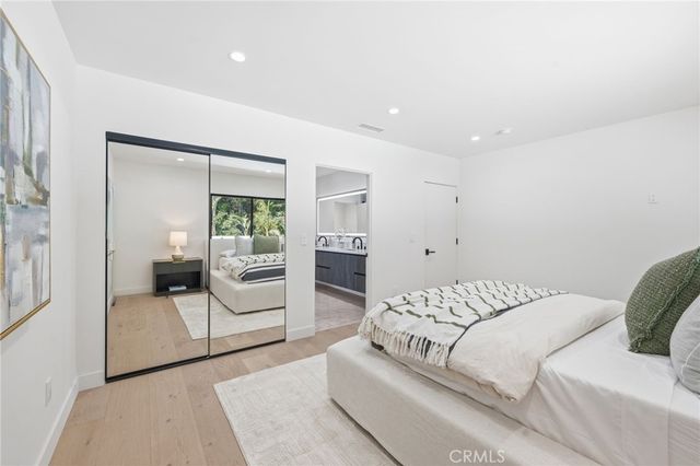 8400 White Oak, Sherwood Forest, CA 91325