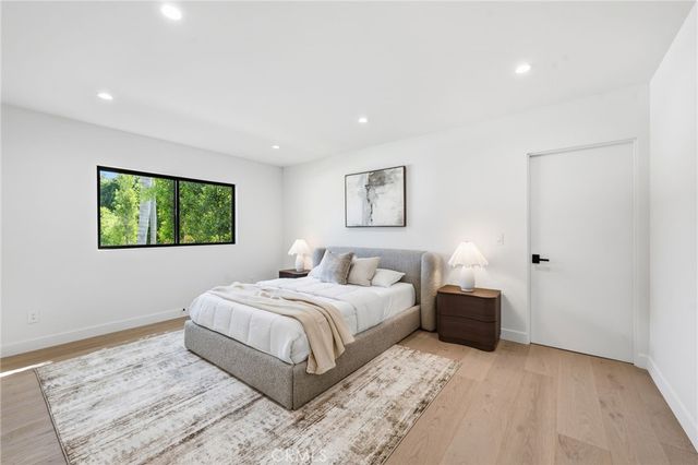 8400 White Oak, Sherwood Forest, CA 91325