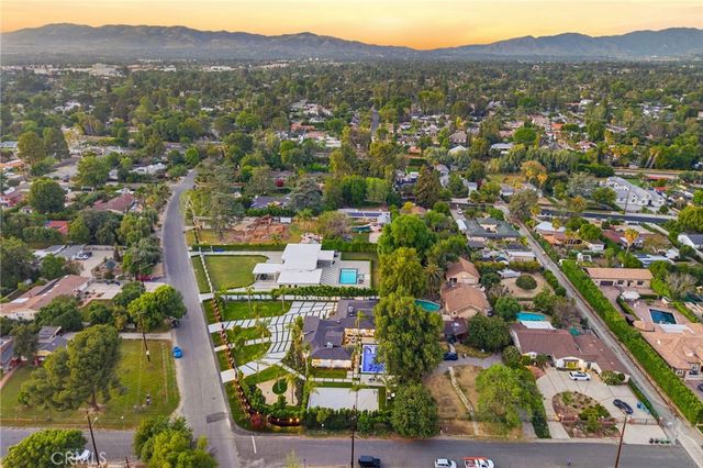 8400 White Oak, Sherwood Forest, CA 91325