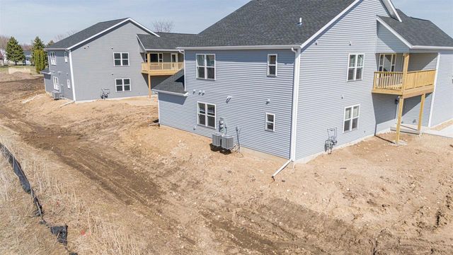 1822-1824 W Kyle Circle, Beloit, WI 53511