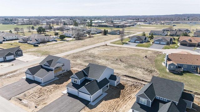 1822-1824 W Kyle Circle, Beloit, WI 53511