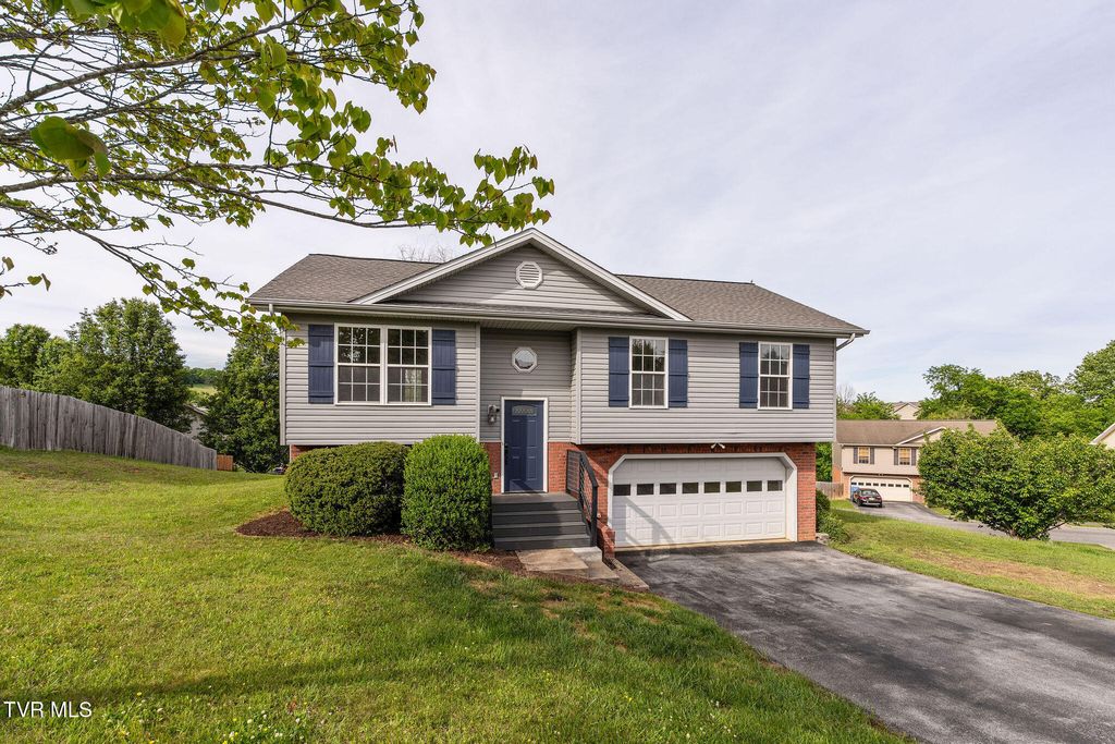 26 Mountain Creek Court, Jonesborough, TN 37659