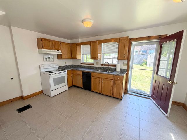 648 Kearsarge Way, Portsmouth, NH 03801