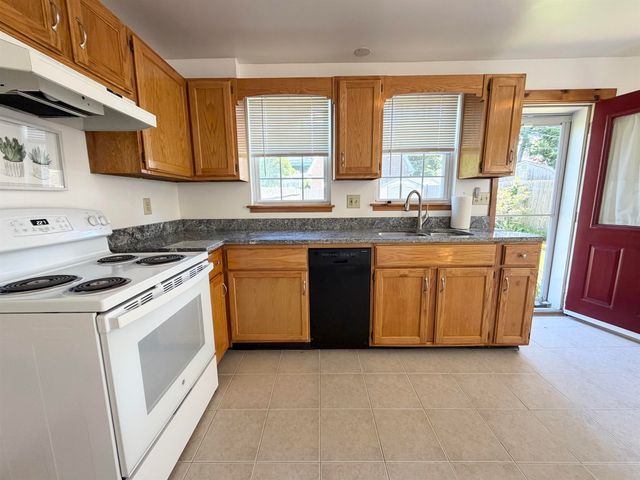 648 Kearsarge Way, Portsmouth, NH 03801