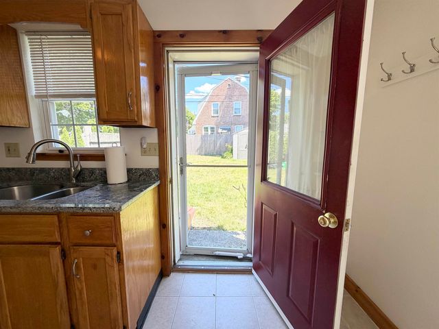 648 Kearsarge Way, Portsmouth, NH 03801