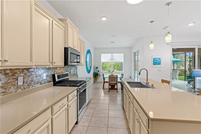 3415 Diamond Leaf Drive, Vero Beach, FL 32966