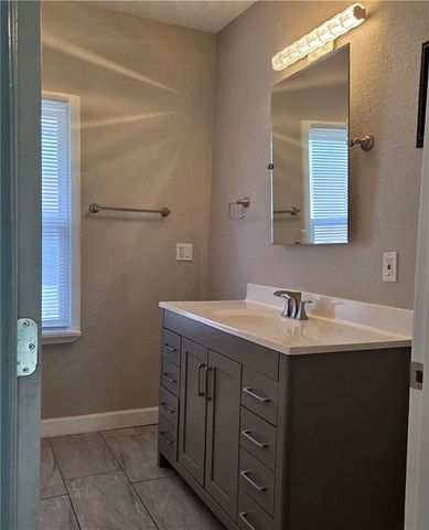 3321 Wabash Avenue, Kansas City, MO 64109