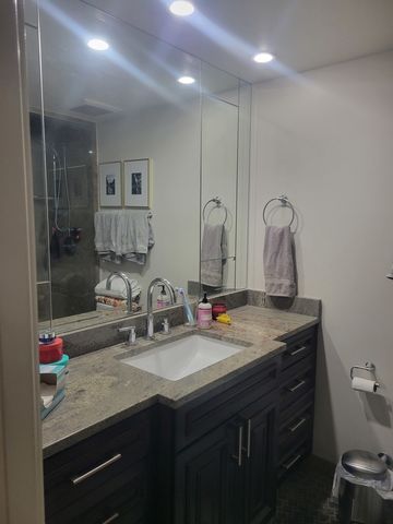 111 E Chestnut Street 20D, Chicago, IL 60611