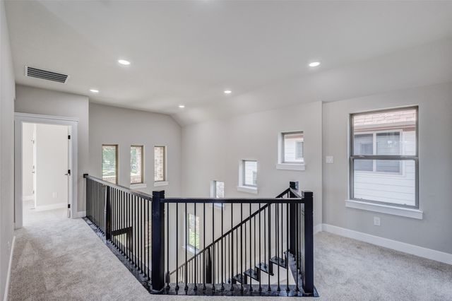 410 Larry, Irving, TX 75060