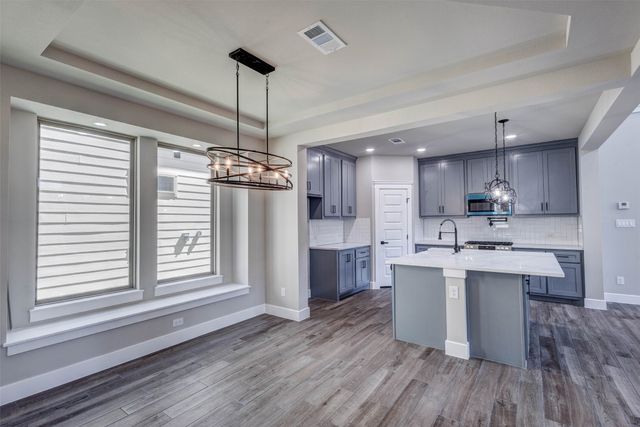 410 Larry, Irving, TX 75060