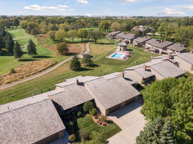 972 Rolling Greens Lane NW, Hutchinson, MN 55350