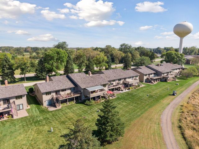 972 Rolling Greens Lane NW, Hutchinson, MN 55350