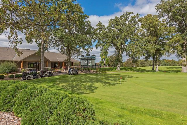 972 Rolling Greens Lane NW, Hutchinson, MN 55350