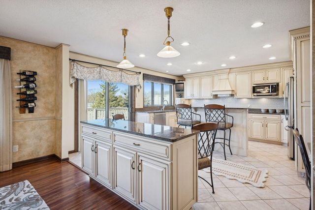 972 Rolling Greens Lane NW, Hutchinson, MN 55350