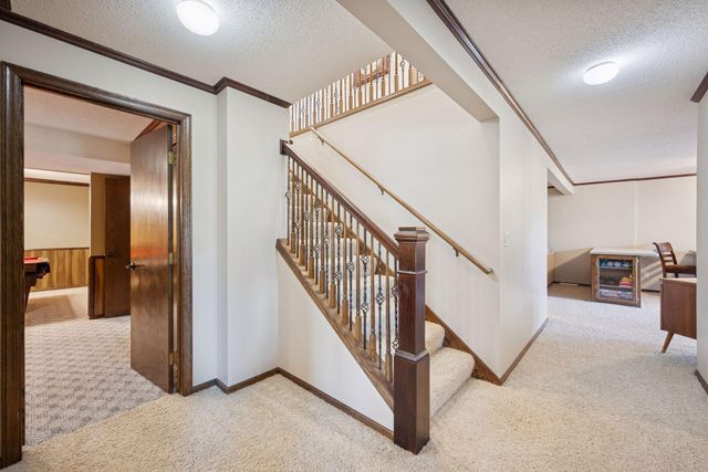 972 Rolling Greens Lane NW, Hutchinson, MN 55350